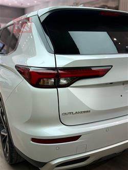 ميتسوبيشي اوتلاندر